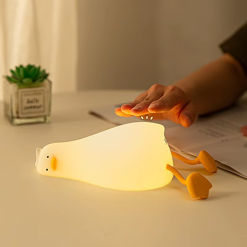 Floating Nightstand With Led Light - مصباح ليلي LED قابل لإعادة الشحن